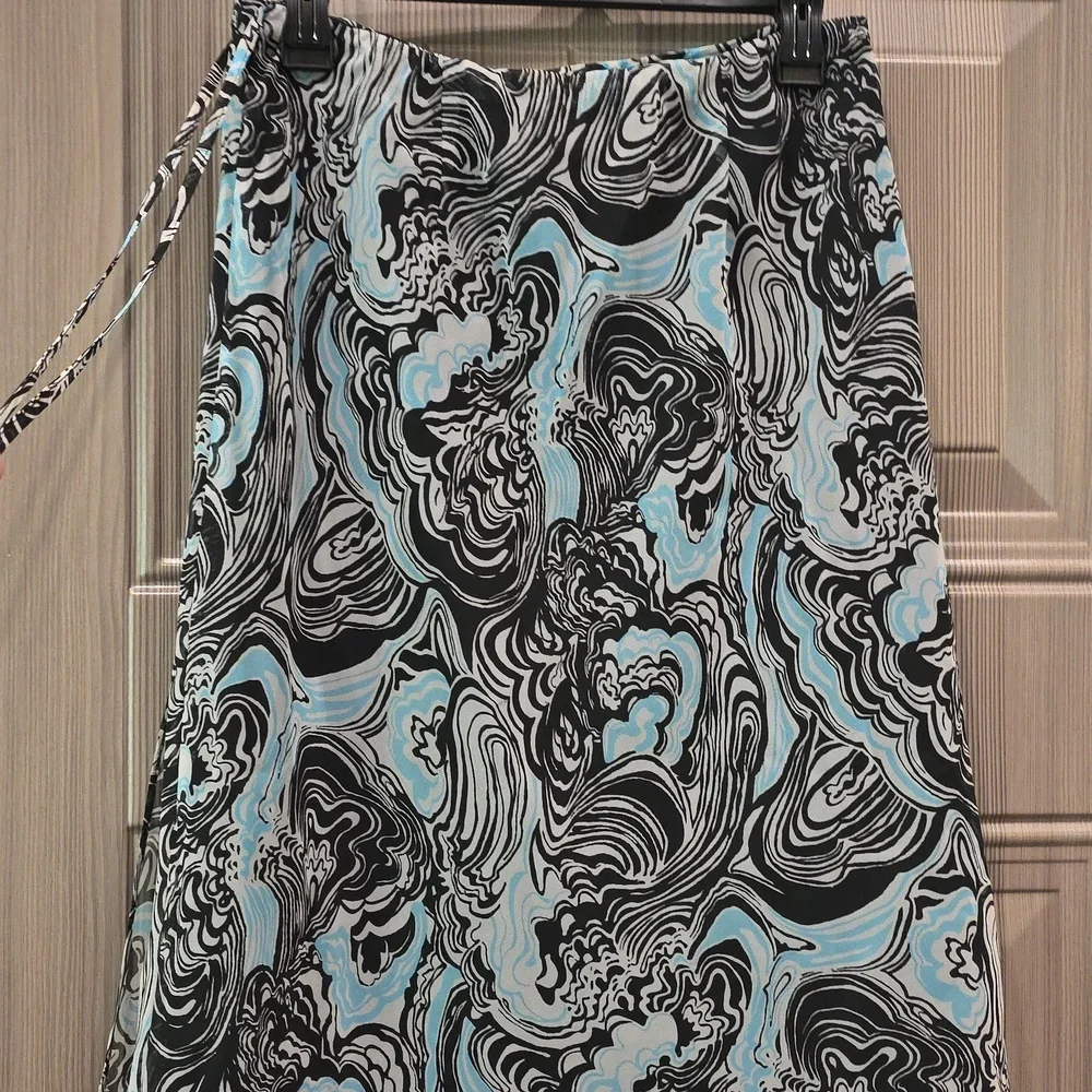 Cato Black and Blue Patterned Skirt M - Picture 3 of 3